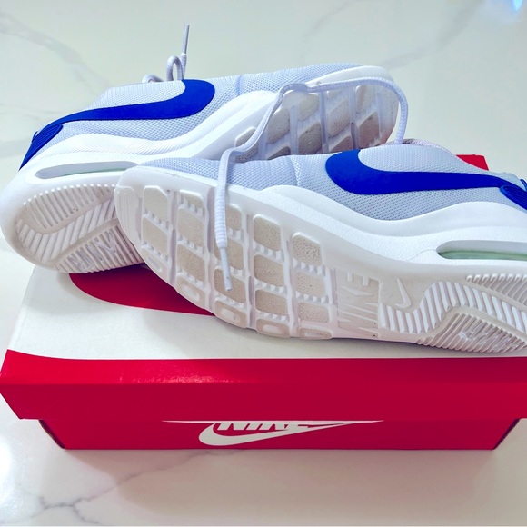 Nike Air Max Oketo sneakers. In EUC .Size 8.0 - Picture 6 of 8